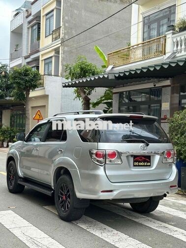 Toyota Fortuner 2015 Số sàn Dầu Bạc