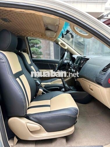 Toyota Fortuner 2015 Số sàn Dầu Bạc