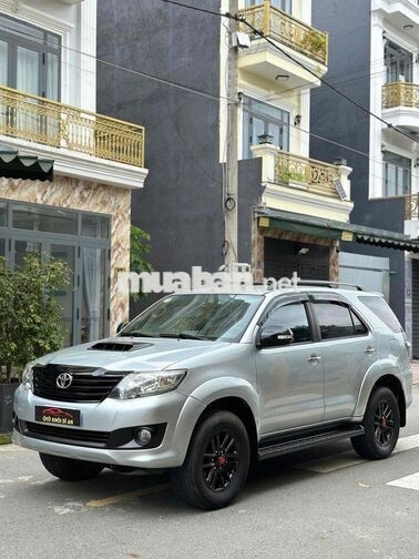 Toyota Fortuner 2015 Số sàn Dầu Bạc