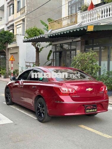 Chevrolet Cruze LT 2017 Số sàn Xăng Đỏ