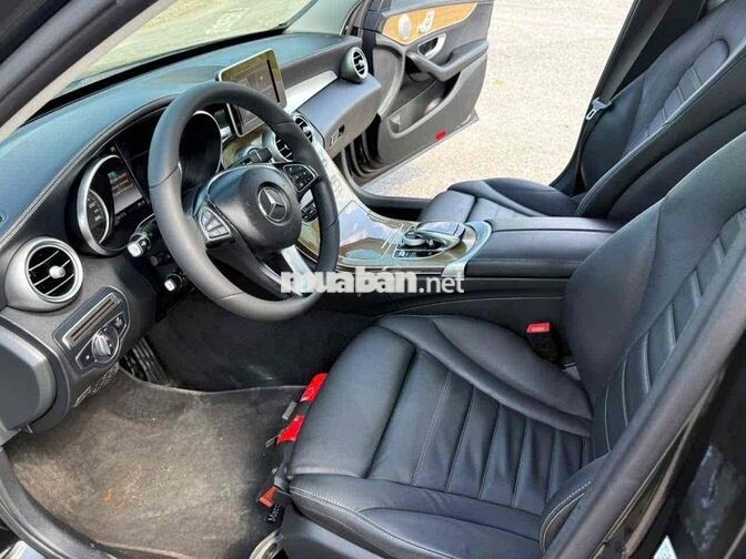 Mercedes-Benz C250 2017 Đen
