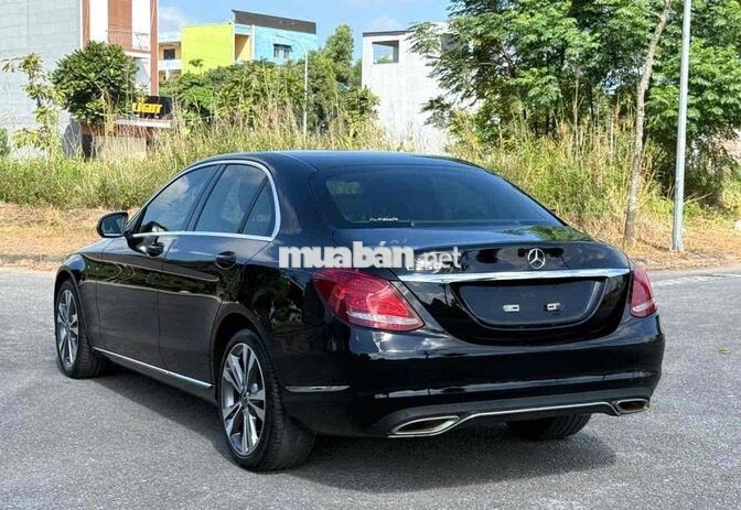 Mercedes-Benz C250 2017 Đen