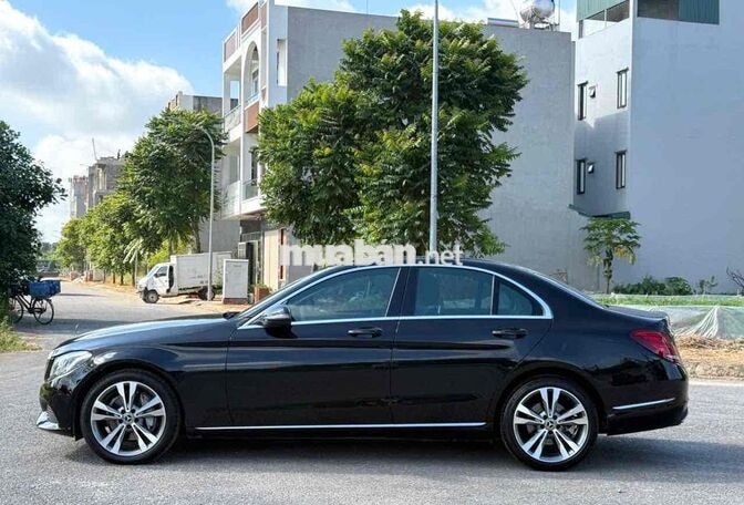 Mercedes-Benz C250 2017 Đen