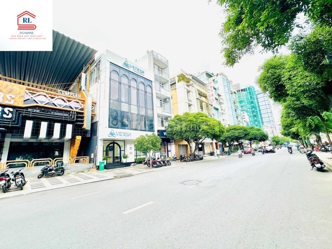 Cho thuê nhà 138 Lê Lai, BếnThành,Q1, DT 13x28m, NH 18,5m, trệt lầuST