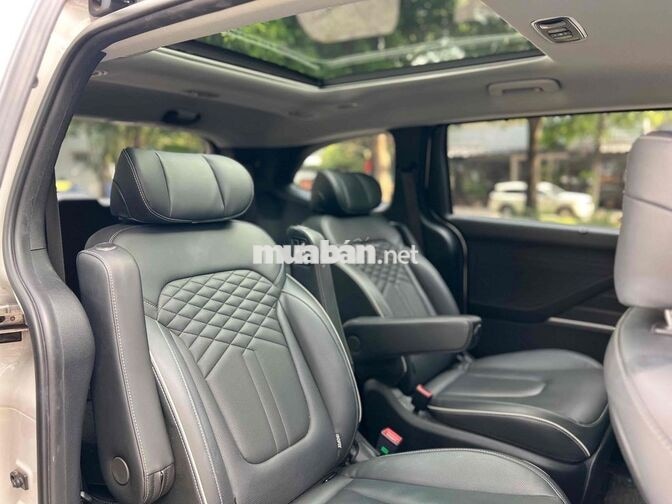 Hyundai Custin Cao cấp 2024 Trắng xe gia đình