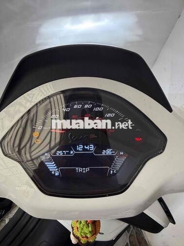Vespa Sprint 150 Trắng 236 km