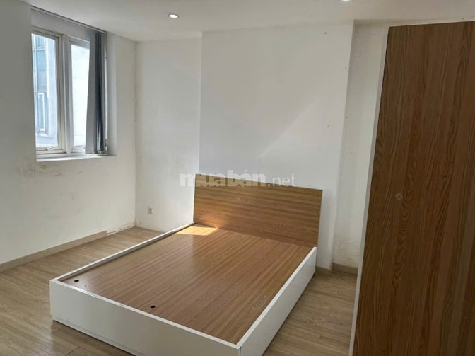 Cho thuê căn hộ Penthouses Central Garden Quận 1, Dt : 168m2, 3PN,
