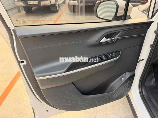 Hyundai Custin 2023 1.5 Đặc Biệt