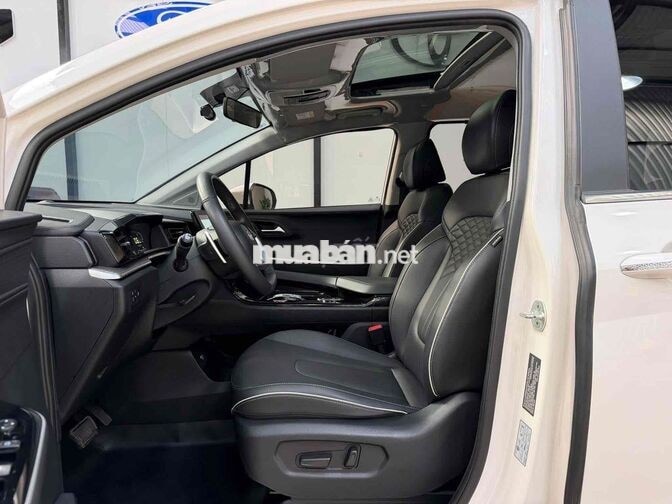 Hyundai Custin 2023 1.5 Đặc Biệt