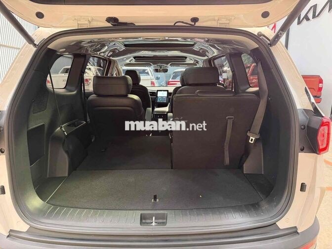 Hyundai Custin 2023 1.5 Đặc Biệt