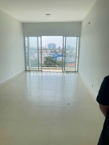 Cho thuê Harmona-Trương Công Định 109m2, 3PN, 2WC, kO nt, Giá 13,5 tr/