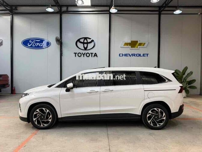 Hyundai Custin 2023 1.5 Đặc Biệt