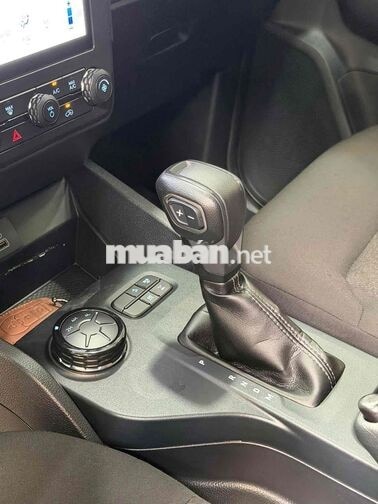 Ford Ranger Nextgen XLS 2024 AT 2 cầu