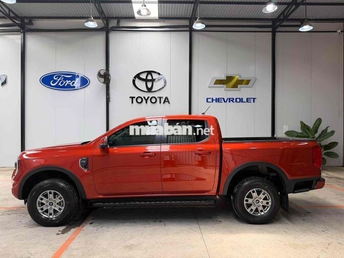 Ford Ranger Nextgen XLS 2024 AT 2 cầu