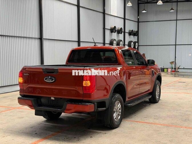 Ford Ranger Nextgen XLS 2024 AT 2 cầu