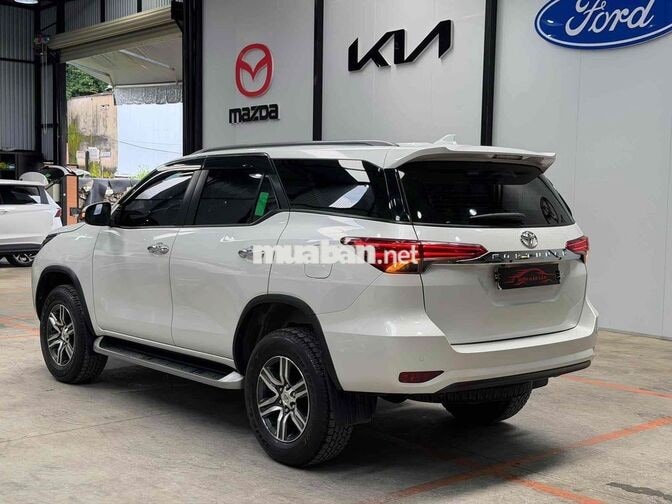 Toyota Fortuner 2023 AT dầu