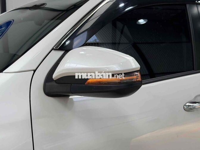 Toyota Fortuner 2023 AT dầu