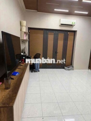 Cho thuê nhà nguyên căn 4 tầng hẻm ô tô Điện Biên Phủ