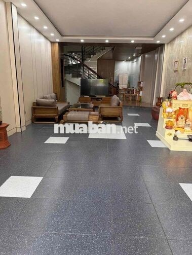 Cho thuê nhà nguyên căn 4 tầng hẻm ô tô Điện Biên Phủ