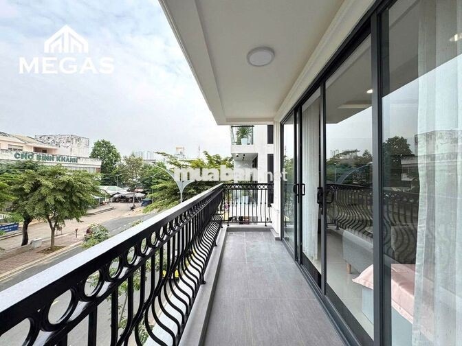 Căn hộ tại Tân Định cho thuê ban công 40m2 ngay Viện ISB Full nội thất