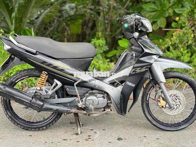 Yamaha Sirius Đen