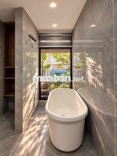 NHÀ NGUYÊN CĂN 3PN GẦN CROWN PLAZA