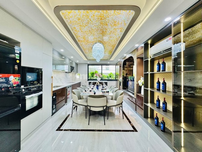 Xe hơi để trong Nhà 5 lầu tuyệt đẹp Cao cấp hẻm Quang Trung, P14, Q.Gò