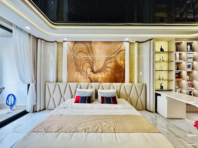 Xe hơi để trong Nhà 5 lầu tuyệt đẹp Cao cấp hẻm Quang Trung, P14, Q.Gò