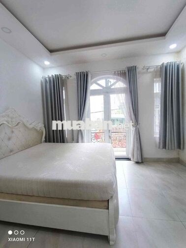 Cho thuê nhà 3 tầng 4PN HXH KDC HỒNG LONG Hiệp Bình Gần Vạn Phúc City
