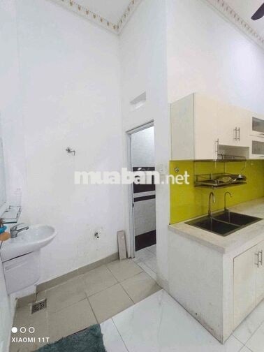 Cho thuê nhà 3 tầng 4PN HXH KDC HỒNG LONG Hiệp Bình Gần Vạn Phúc City