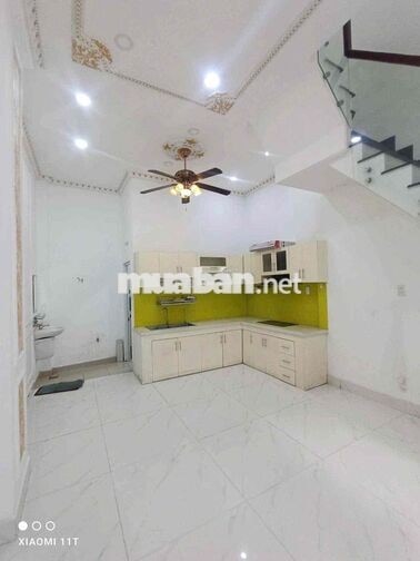 Cho thuê nhà 3 tầng 4PN HXH KDC HỒNG LONG Hiệp Bình Gần Vạn Phúc City