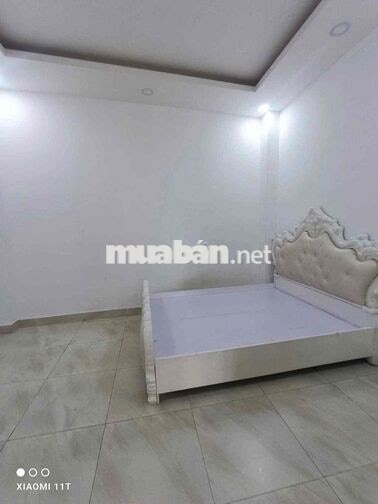 Cho thuê nhà 3 tầng 4PN HXH KDC HỒNG LONG Hiệp Bình Gần Vạn Phúc City