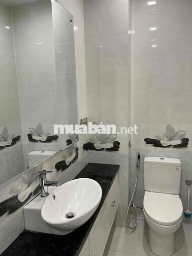 Cho Thuê Nhà Mặt Tiền Ngắn Hạn