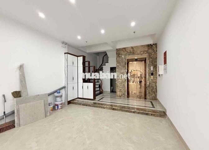 BẮN NHÀ PHỐ KIM ĐỒNG -  PHÂN LÔ - Ô TÔ ĐỖ TRÁNH - VỈA HÈ - KINH DOANH