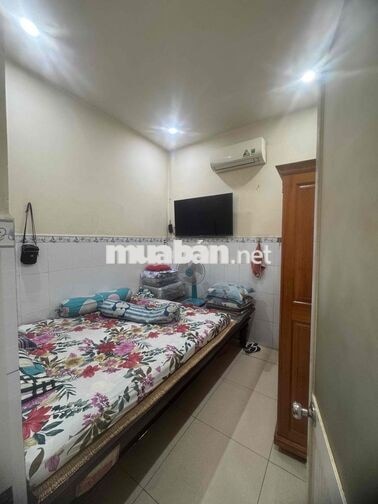 BÁN GẤP NHÀ KP7 SỔ HỒNG RIÊNG, NHÀ CẤP 4 XÂY DỰNG KIÊN CỐ SẠCH ĐẸP