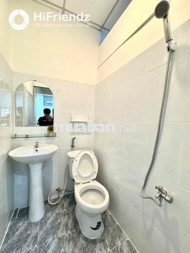 PHÒNG HSSV NGAY BỜ KÈ HOÀNG SA QUẬN 1-3-BÌNH THẠNH,FULL NỘI THẤT