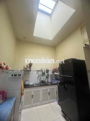 BÁN GẤP NHÀ KP7 SỔ HỒNG RIÊNG, NHÀ CẤP 4 XÂY DỰNG KIÊN CỐ SẠCH ĐẸP