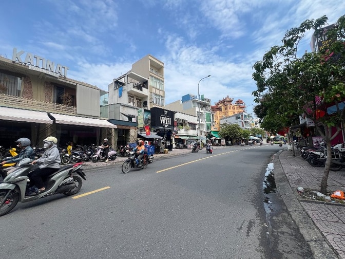 CHUYỂN NHƯỢNG TÀI SẢN GÓC 2 MẶT TIỀN 101 ĐƯỜNG NƠ TRANG LONG