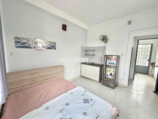 PHÒNG TRỌ Q11 SÁT Q10 ngay mặt tiền 3/2 - Full NT 2 cửa sổ thoáng mát