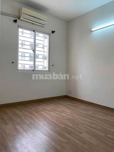 Căn Hộ Oriental Plaza- 116m2, 3PN, Nội thất cơ bản, giá 13.5 tr/th