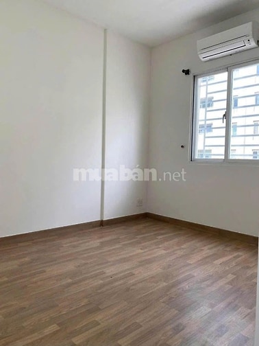 Căn Hộ Oriental Plaza- 116m2, 3PN, Nội thất cơ bản, giá 13.5 tr/th