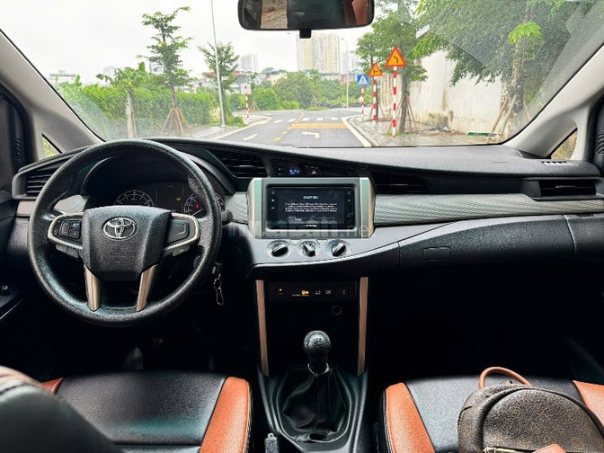 INNOVA 2.0E số sàn màu Đồng biển 30/5 số Hn rất đẹp