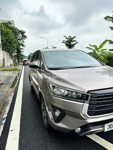 INNOVA 2.0E số sàn màu Đồng biển 30/5 số Hn rất đẹp