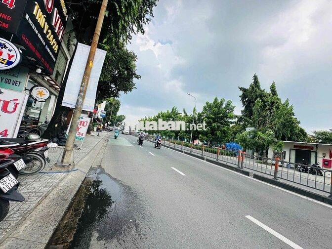 NHÀ MẶT TIỀN QUANG TRUNG P12 GV