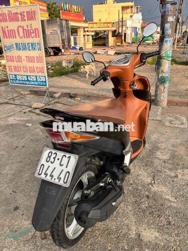Yamaha Luvias Nâu, Đen Xe tay ga