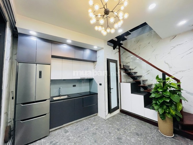 THUỴ KHUÊ CÁCH PHỐ 50M NGÕ THÔNG  NHỈNH 6 TỶ 5 TẦNG FULL ĐỒ