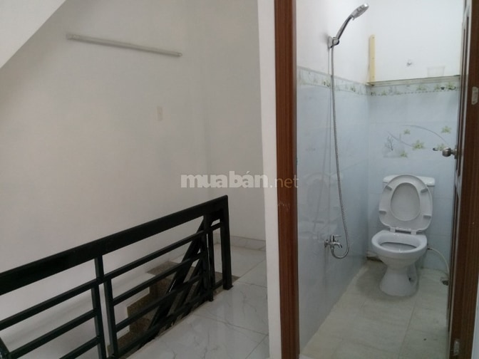 cho thuê NHÀ MẶT TIỀN CĐ CÔNGTHƯƠNG, vừa KINH DOANH vừa Ở.xe tải vivu 