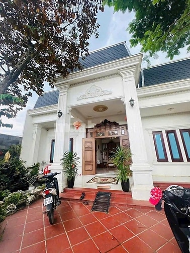 Biệt thự cần bán 250m2 thổ cư 100%