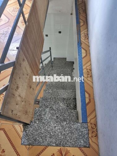 Cho thuê nhà mặt tiền hẻm 128 Huỳnh Tấn Phát 