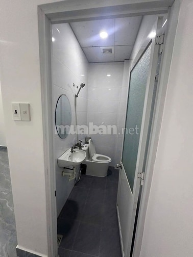 Nhà nguyên căn, Q. phú nhuận 109m2, đầy đủ nội thất, 2PN Giá thuê 13,5